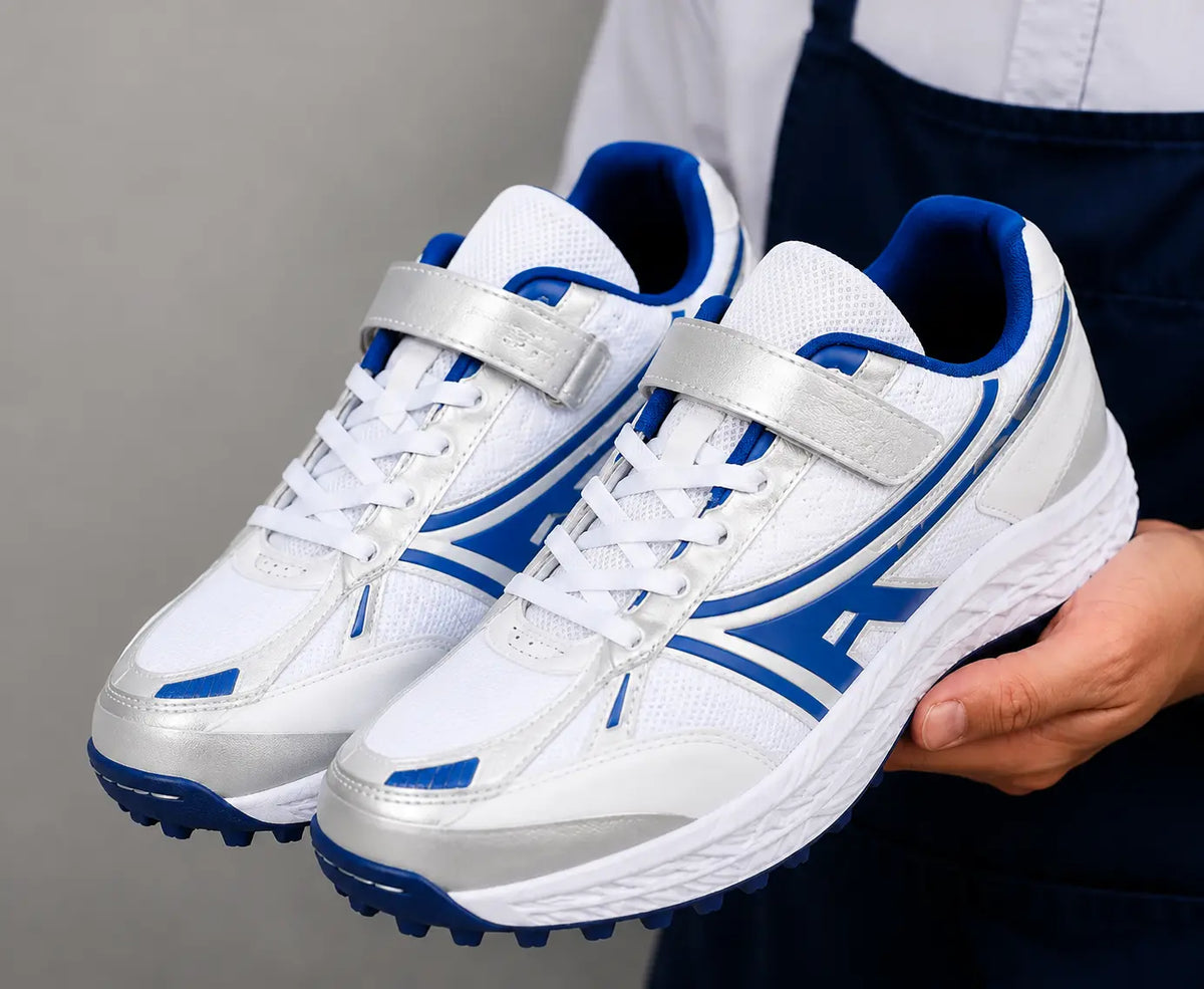 Maduro Cricket Shoe for Men - Lightweight Rubber Stud Cricket Spikes