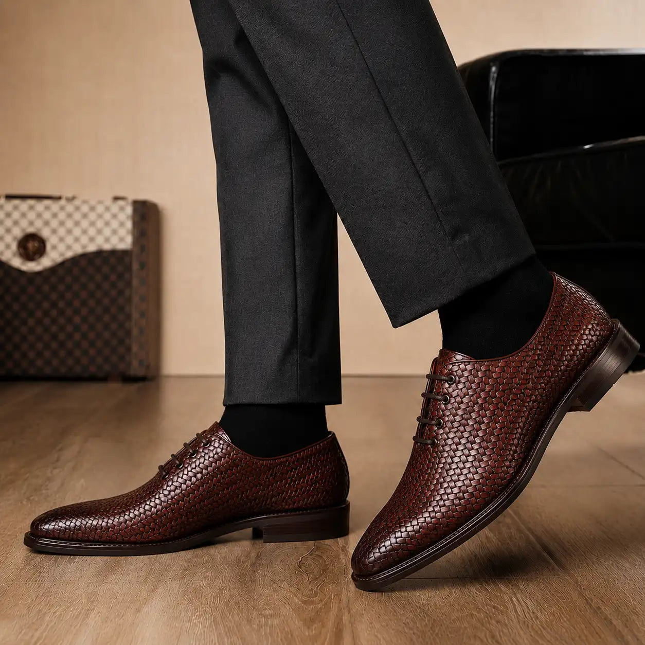 Morrigan Full-Woven Oxford // Mahogany Burgundy