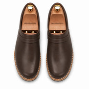 Melodiapelle Madison Mule in dark brown leather, pair top-down view, handcrafted in Agra
