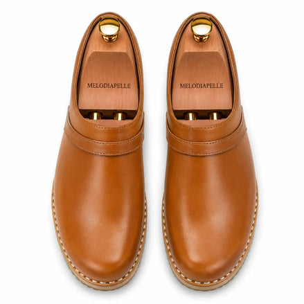 Melodiapelle Madison Mule in tan leather, pair top-down view, handcrafted in Agra