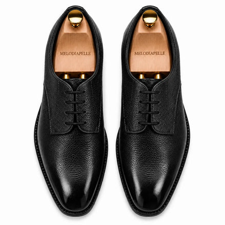 Melodiapelle Magnum Derby Shoe in black leather, pair top-down view, handcrafted in Agra