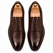 Melodiapelle Magnum Derby Shoe in dark brown leather, pair top-down view, handcrafted in Agra