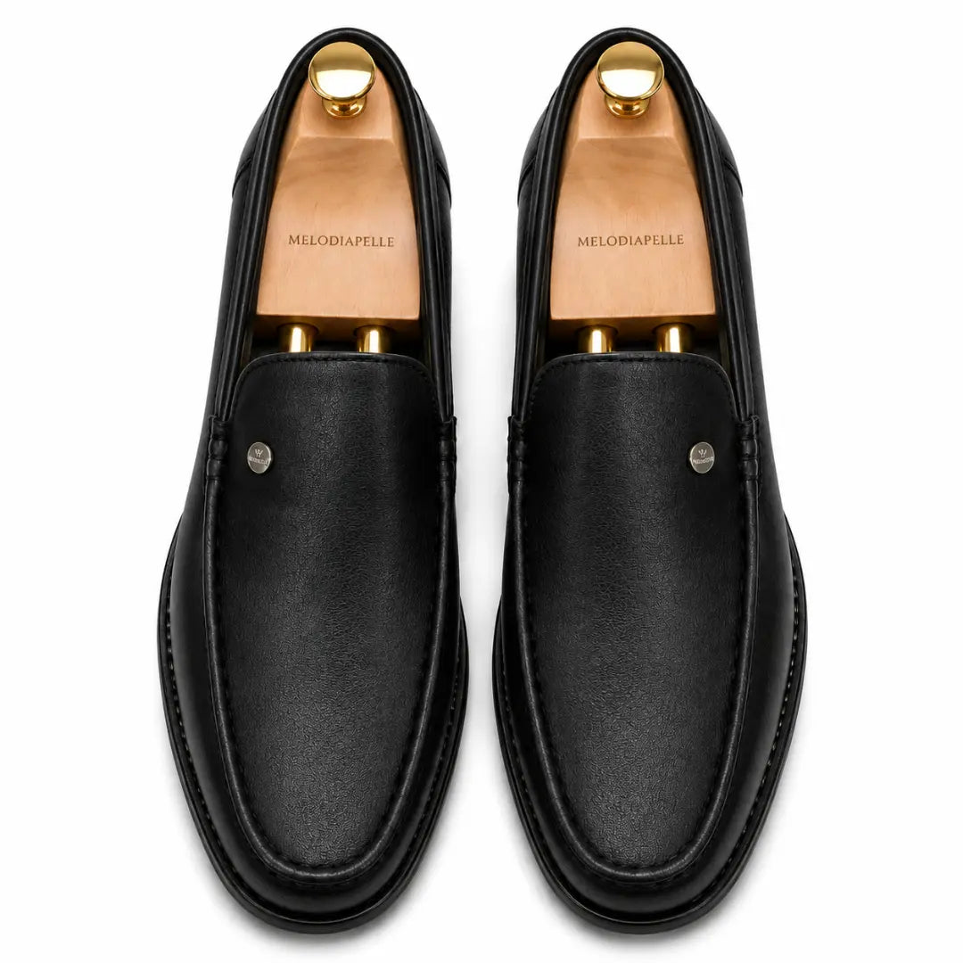 Melodiapelle Malaga Driving Loafer in black leather, pair top-down view, handcrafted in Agra