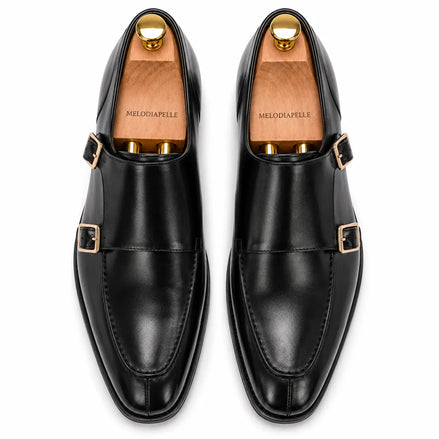 Melodiapelle Malibu Apron Monk Strap in nero black leather, pair top-down view, handcrafted in Agra