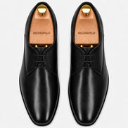 Melodiapelle Mangrove Plain Derby in black leather, pair top-down view, handcrafted in Agra