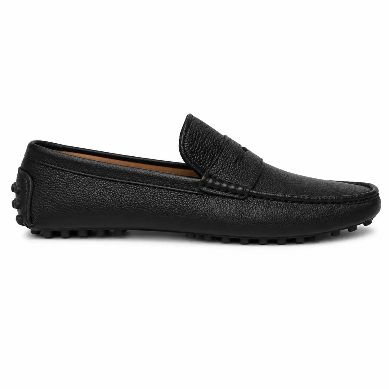 Side profile of the Manhattan Loafer in black leather on white background