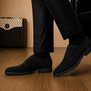 Melodiapelle Mansfield Classy Derby in black suede worn with formal trousers, on-feet shot