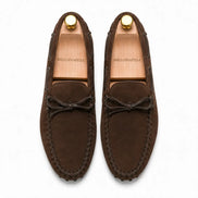 Melodiapelle Mansfield Loafer in dark brown suede, pair top-down view, handcrafted in Agra