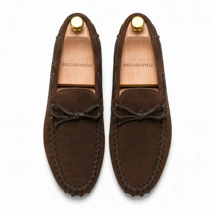 Melodiapelle Mansfield Loafer in dark brown suede, pair top-down view, handcrafted in Agra