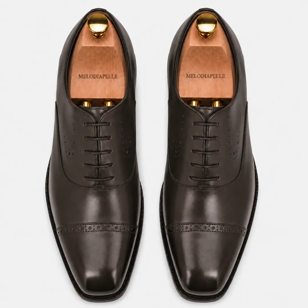 Melodiapelle Marcello Semi-Brogue Oxford in brown leather, pair top-down view, handcrafted in Agra