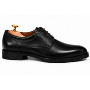Side profile of the Marlboro Derby Shoes in black leather on white background