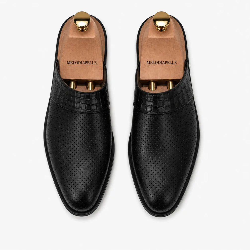 Melodiapelle Marshall Mule in black leather, pair top-down view, handcrafted in Agra