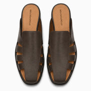 Melodiapelle Mason Mule in dark brown leather, pair top-down view, handcrafted in Agra