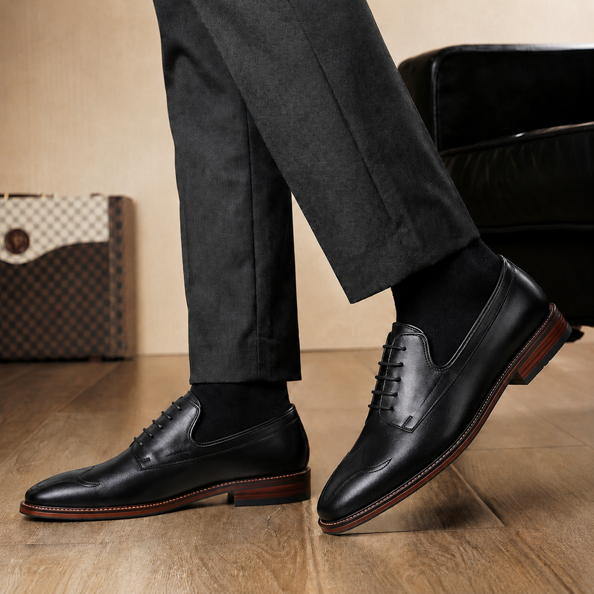 Melodiapelle Matador Apron-Toe Derby in nero black leather worn with formal trousers, on-feet shot