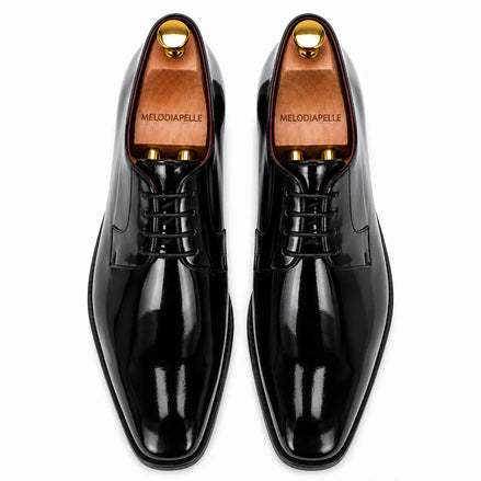 Melodiapelle Matera Plain-Toe Derby in nero black leather, pair top-down view, handcrafted in Agra