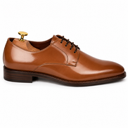 Side profile of the Matera Plain-Toe Derby in tan leather on white background