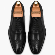 Melodiapelle Mazaro Wingtip Brogue Oxford in nero black leather, pair top-down view, handcrafted in Agra