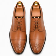 Melodiapelle Meta Wholecut Oxford in tan leather, pair top-down view, handcrafted in Agra