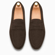 Melodiapelle Michigan Loafer in dark brown suede, pair top-down view, handcrafted in Agra