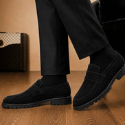 Melodiapelle Midland Loafer in black suede worn with trousers, on-feet shot