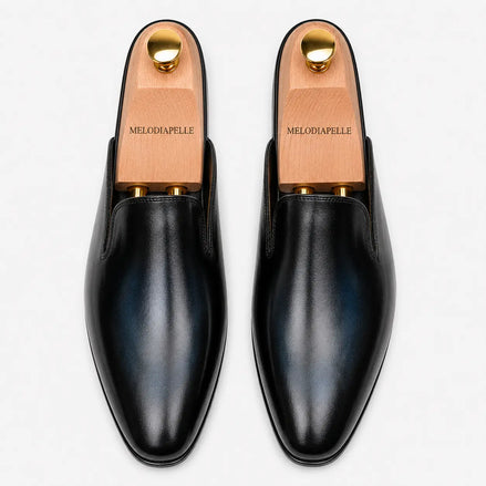 Melodiapelle Millburn Mule in navy blue leather, pair top-down view, handcrafted in Agra