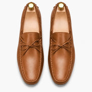 Melodiapelle Missouri Loafer in tan leather, pair top-down view, handcrafted in Agra