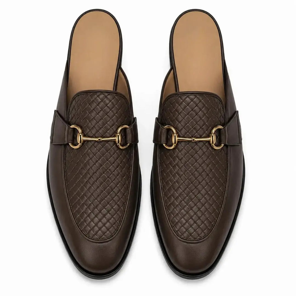 Melodiapelle Munar Mule in dark brown woven leather, pair top-down view, handcrafted in Agra