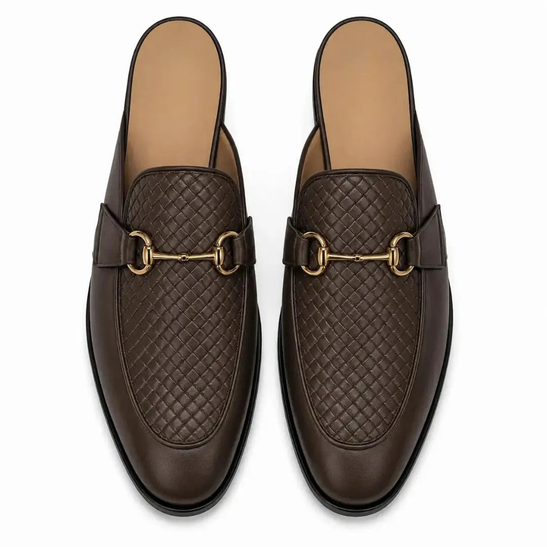 Melodiapelle Munar Mule in dark brown woven leather, pair top-down view, handcrafted in Agra