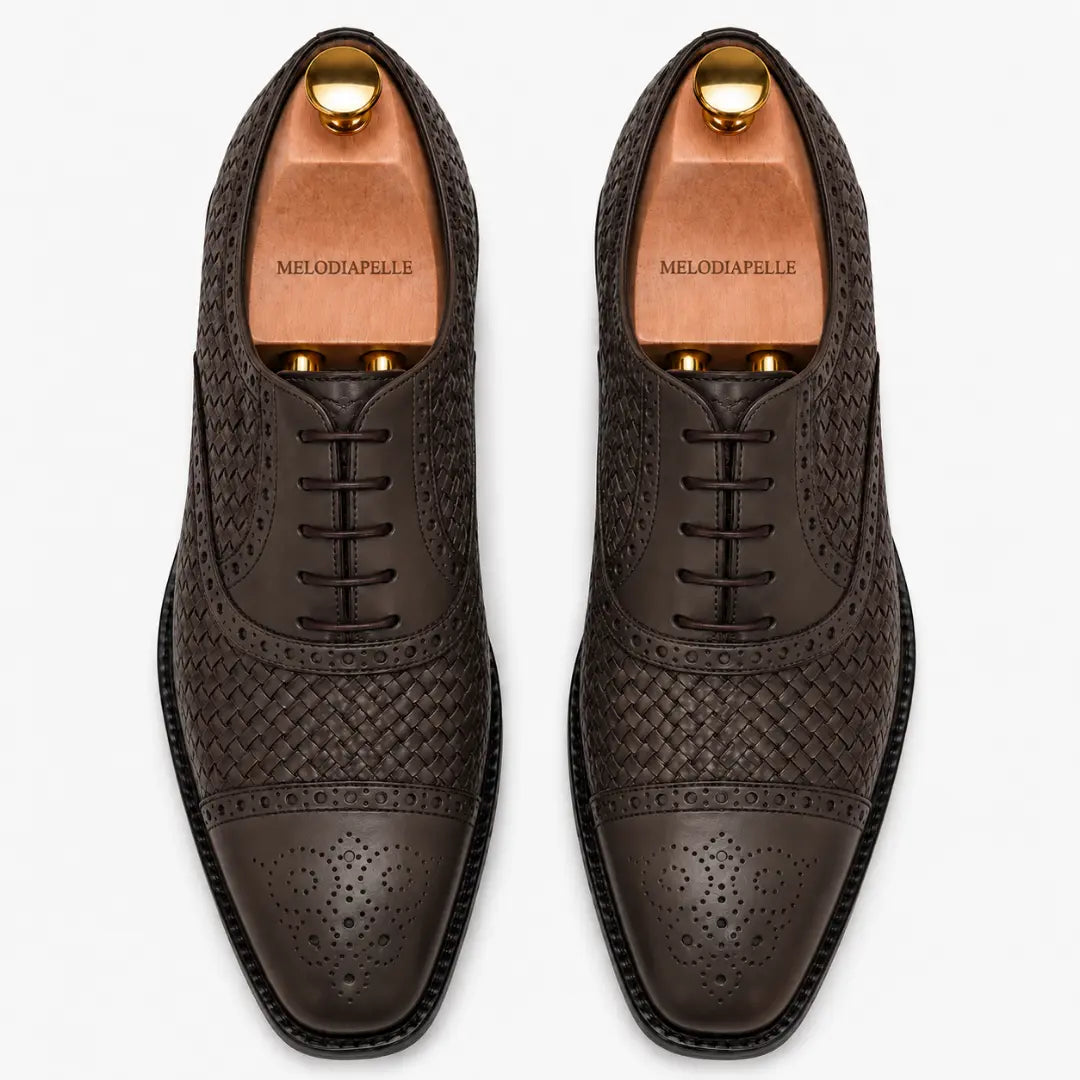 Melodiapelle Munich Woven Brogue Oxford in brown leather, pair top-down view, handcrafted in Agra