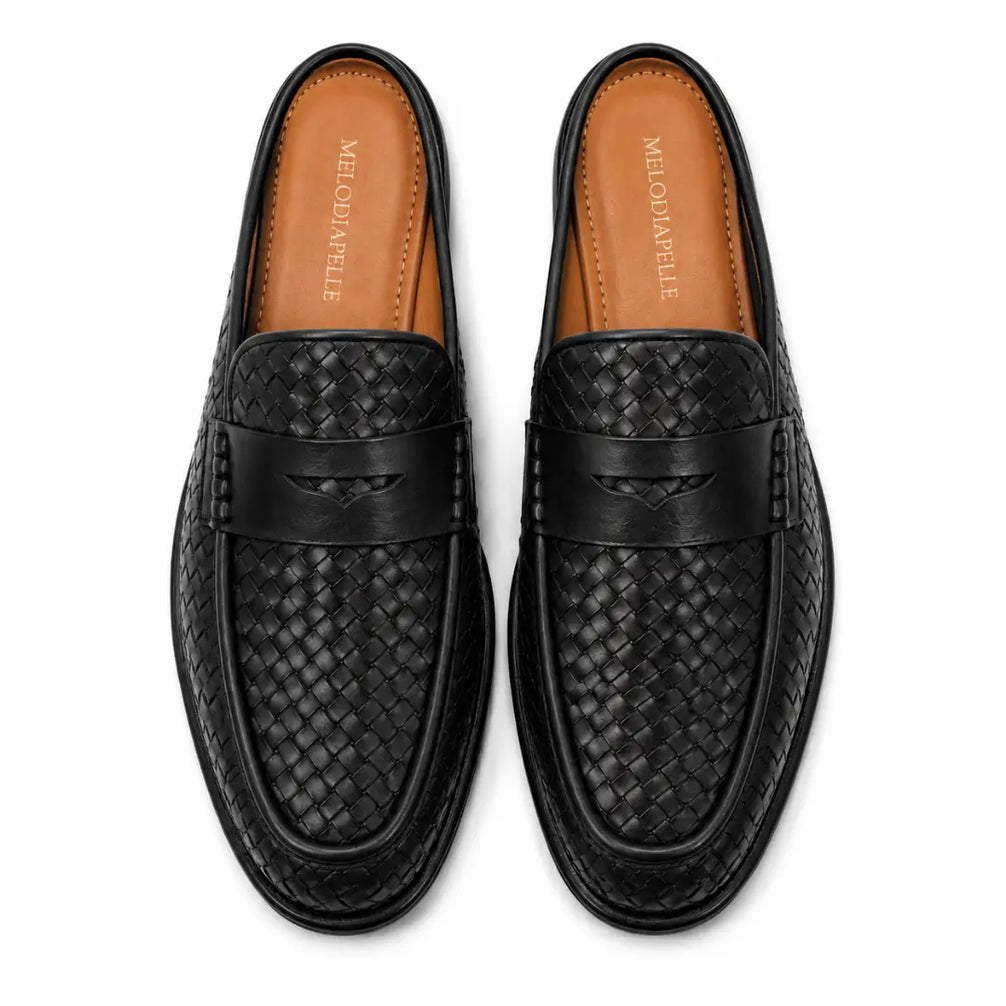 Melodiapelle Rossi Mule in black woven leather, pair top-down view, handcrafted in Agra
