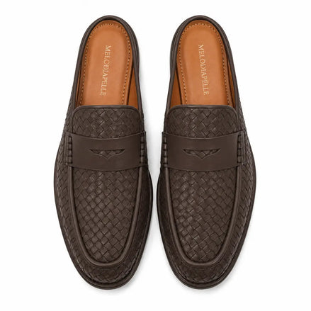 Melodiapelle Rossi Mule in dark brown woven leather, pair top-down view, handcrafted in Agra